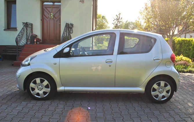 Toyota Aygo cena 11999 przebieg: 170000, rok produkcji 2007 z Barwice małe 781